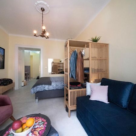 Sunlit Artist Studio Appartement Belgrado Buitenkant foto