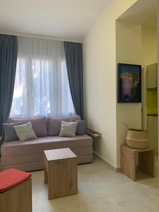 Sunlit Artist Studio Appartement Belgrado Buitenkant foto