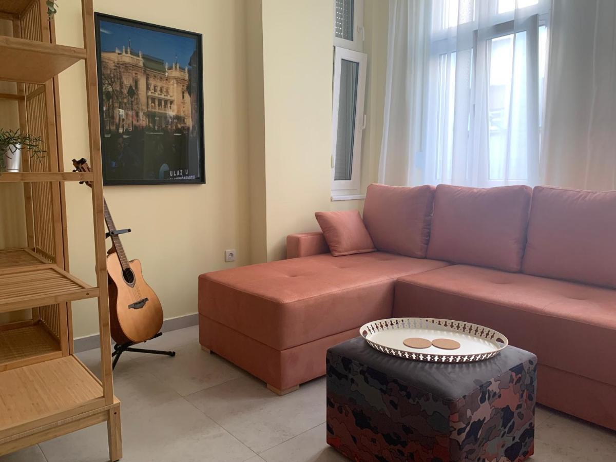 Sunlit Artist Studio Appartement Belgrado Buitenkant foto